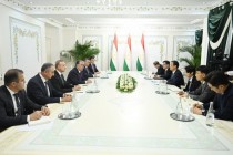 امامعلی رحمان، رئیس جمهور جمهوری تاجیکستان با یو دونگ سو، نماینده مجلس ملی جمهوری کره دیدار و گفتگو کردند