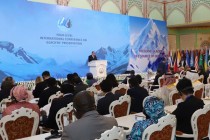 رئیس جمهور جمهوری تاجیکستان: بزرگترین کاهش سالانه حجم یخچال‌های طبیعی در سال 2023 ثبت شد که منجر به از دست رفتن 600 گیگاتن آب شیرین گردید