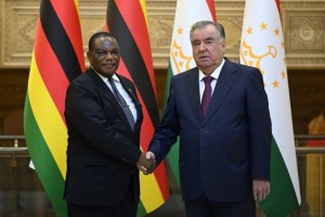 Prezidenti-um-urii-To-ikiston-Emomal-Ra-mon-muovini-yakumi-Prezidenti-um-urii-Zimbabve-Konstantino-CHivengaro-ba-uzur-paziruftand