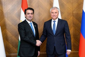 Rustami-Emomal-bo-Raisi-Dumai-davlatii-Ma-lisi-Federalii-Federatsiyai-Rusiya-Vyacheslav-Volodin-mulo-ot-namudand-1