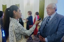 میخائیل گوسمان: وقتی دوشنبه آفتابی می‌گوییم، فقط درباره گرمای هوا صحبت نمی‌کنیم، بلکه درباره گرمای قلب مردم هم صحبت می‌کنیم