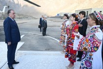 سفر کاری پیشوای ملت، امامعلی رحمان، به استان خودمختار کوهستان بدخشان آغاز شد
