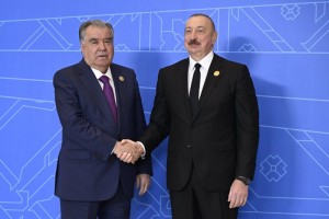Prezidenti-um-urii-To-ikiston-Emomal-Ra-mon-bo-Prezidenti-um-urii-Ozarboj-on-Il-om-Aliev-mulo-ot-namudand