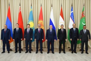 Sarvaziri-To-ikiston-o-ir-Rasulzoda-dar-Konfronsi-bajnalmilalii-ekolog-ishtirok-namud-1