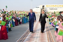 امامعلی رحمان، رئیس جمهور جمهوری تاجیکستان با سفر کاری وارد شهر ترکمن باشی ترکمنستان شدند