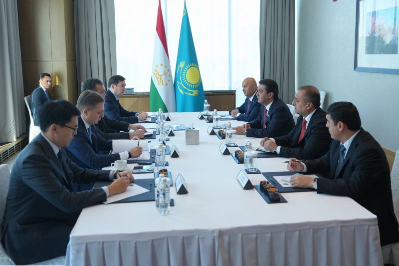 Raisi-sha-ri-Dushanbe-Rustami-Emomal-bo-okimi-sha-ri-Ostona-ZHenis-Kasimbek-mulo-ot-namudand