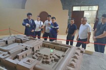 هیئت نهاد مبارزه با فساد ازبکستان با تاریخ و فرهنگ مردم تاجیکستان آشنا شدند