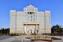 نخست وزیر جمهوری تاجیکستان با هیئت پارلمان اروپا دیدار و گفتگو کرد