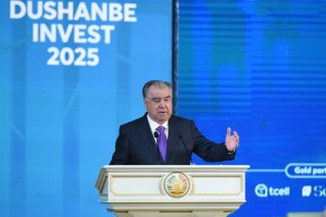 Peshvoi-millat-Emomali-Rahmon-dar-Dushanbe-Invest-Forum-2025