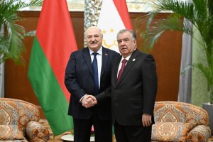 Prezidenti-um-urii-To-ikiston-Emomal-Ra-mon-bo-Prezidenti-um-urii-Belarus-Aleksandr-Lukashenko-mulo-ot-namudand