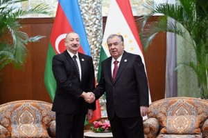 Prezidenti-um-urii-To-ikiston-Emomal-Ra-mon-bo-Prezidenti-um-urii-Ozarboj-on-Il-om-Aliev-mulo-ot-namudand