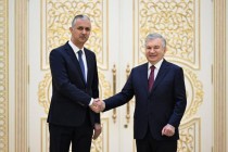 سفیر تاجیکستان نسخه استوارنامه خود را به رئیس جمهور جمهوری ازبکستان تسلیم کرد
