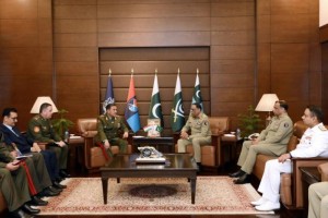 Vaziri-mudofiai-To-ikiston-bo-raisi-Kumitai-mushtaraki-sardoroni-sitod-oi-uvva-oi-Musalla-i-Pokiston-1