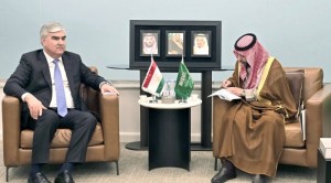 Mulo-oti_Vaziri_moliyai_-um-urii_To-ikiston_bo_Muovini_yakumi_Vaziri