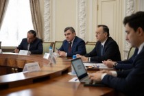 سفیر تاجیکستان در روسیه با استاندار سوردلوفسک این کشور ملاقات کرد