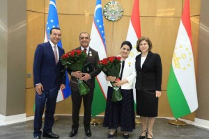 Namoyandagoni-sohai-far-angi-Tochikiston-va-Uzbekiston