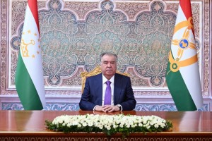 Payomi-shodboshii-Prezidenti-um-urii-To-ikiston-Peshvoi-millat-mu-taram-Emomal-Ra-mon-ba-munosibati-idi-sajidi-Fitr