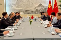 چشم‌اندازهای همکاری بین حزب خلق دموکراتیک تاجیکستان و حزب کمونیست چین بررسی شد