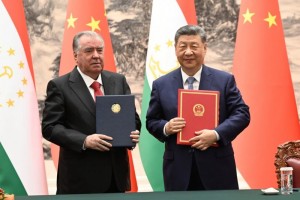 Marosimi-imzoi-sanad-oi-navi-amkor-miyoni-To-ikiston-va-CHin