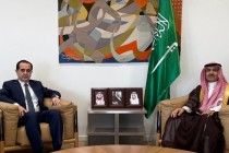 سفیر تاجیکستان با معاون وزیر امور خارجه عربستان سعودی ملاقات کرد