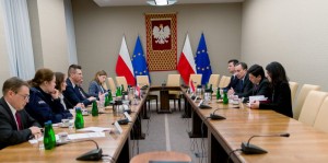 Mulo-oti_Safir_bo_Vakolatdori_Vaziri_kor-oi_dohilii_La-iston_oid