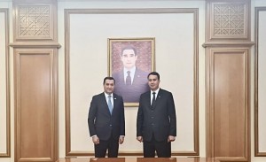 Mulo-oti_safiri_-um-urii_To-ikiston_dar_Turkmaniston_bo_muovini