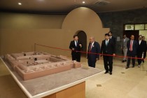 رئیس انجمن بازرگانان قطر از موزه ملی تاجیکستان بازدید کرد