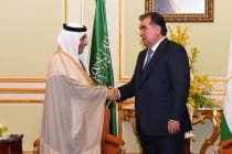 Встреча Эмомали Рахмона с министром финансов Саудовской Аравии, председателем Совета директоров Саудовского фонда развития