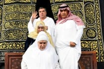 Распоряжением Короля Саудовской Аравии двери Каабы открылись для Эмомали Рахмона