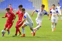 Юношеские сборные Таджикистана и Казахстана сыграли вничью