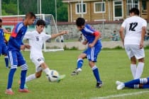 Юношеская сборная Таджикистана по футболу обыграла сверстников из Индии