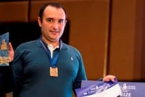 Кубок Евразии и золотую медаль вручили в Алматы таджикскому шахматисту