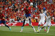 Сборная Испании победила команду Чехии в матче Евро-2016