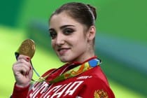 Россиянка Алия Мустафина завоевала золото ОИ-2016 в упражнениях на брусьях