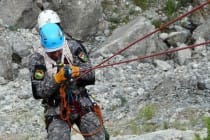 Спасатели КЧС освоили навыки горноспасательной подготовки
