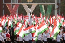 Шествие по случаю Дня независимости Республики Таджикистан /ФОТО/
