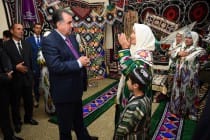 Лидер нации в Горно-Матчинском районе посетил Учебно-производственный центр по адрасоткачеству и швейный цех