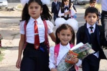 Сегодня 204 тысяч детей в Таджикистане услышали свой первый в жизни школьный звонок