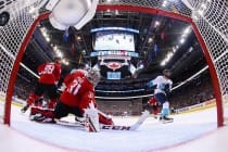 Сборная Канады обыграла команду Европы в первом матче финала Кубка мира по хоккею