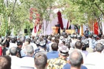 Президент страны Эмомали Рахмон встретился с жителями и активистами Нурабадского района