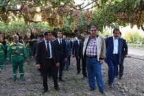 Президент страны посетил дехканское хозяйство «Файзи Саид» Восейского района