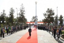 В Кулябе Лидер нации открыл Комплекс государственного Герба и Флага Республики Таджикистан