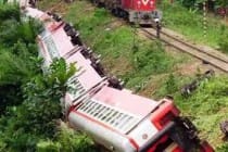 При крушении поезда в Камеруне погибли 53 человека