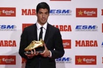 Форвард «Барселоны» Луис Суарес получил «Золотую бутсу» за сезон-2015/16