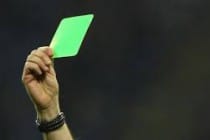 Итальянский спортсмен получил зеленую карточку впервые в истории футбола
