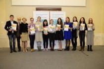 Душанбинская школьница победила на олимпиаде по русскому языку в Москве