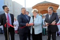 Россия передала в дар Таджикистану мобильный диагностический  комплекс