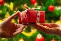 Кто придумал дарить подарки на Новый год: история возникновения традиции