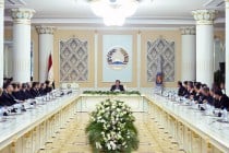 Лидер нации Эмомали Рахмон принял участие в заседании Центрального исполкома НДПТ