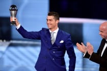 Лучшим футболистом 2016 года по версии ФИФА стал Криштиану Роналду